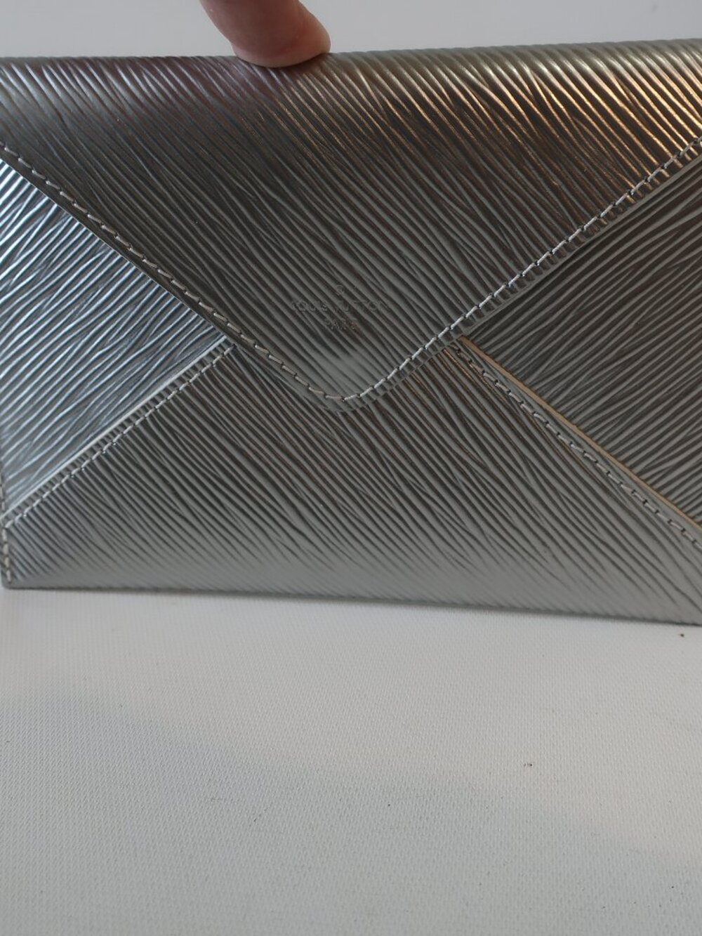 Authentic Women Louis Vuitton Silver Epi Leather Kirigami Envelope Clutch Bag
